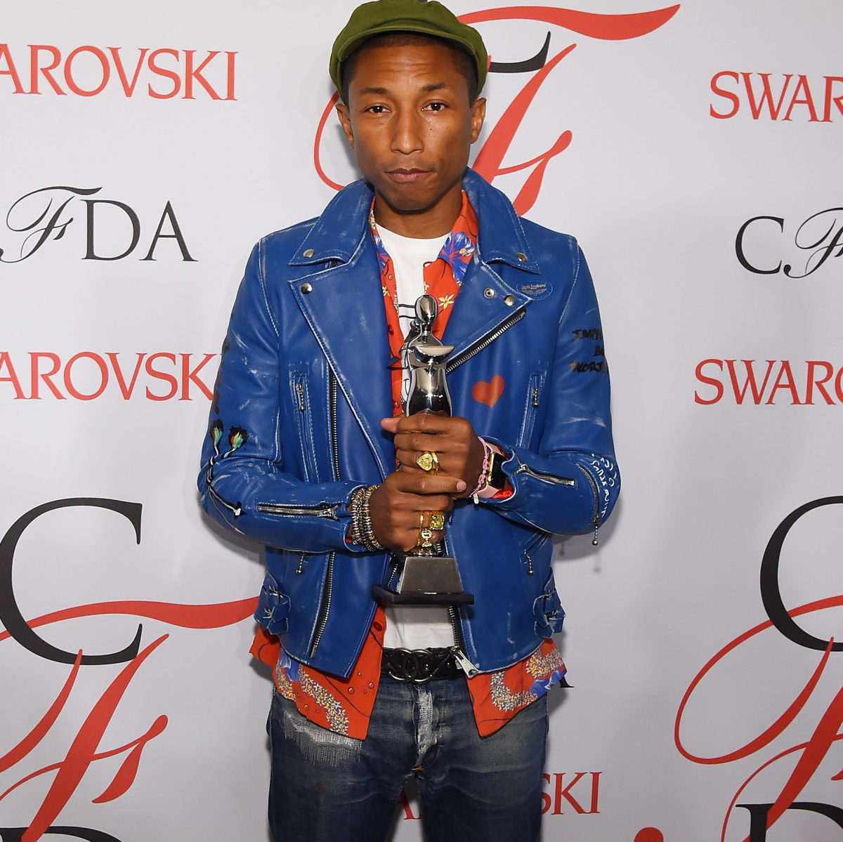 Pharrell Williams Erhalt Fashion Icon Award