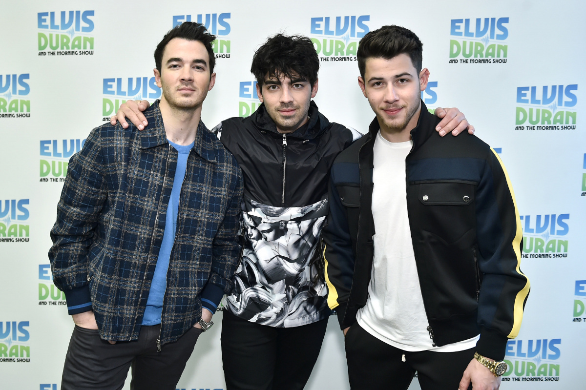 Jonas Brothers Feiern Ersten Nummer Eins Hit Ihrer Karriere