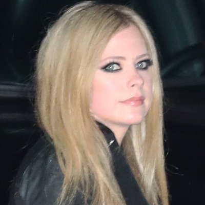 Avril-Lavigne-TEASER.jpeg Avril-Lavigne-TEASER.jpeg