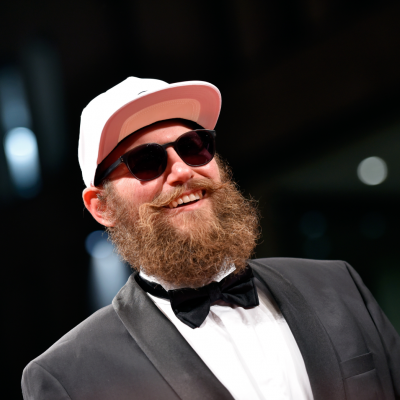 MC Fitti lädt zum Online-Videodreh für Single "Wein" ein | bigFM