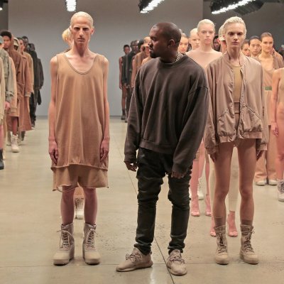 Nachgemachte Schuhe: So sieht der erste fake Yeezy Laden in Nachgemachte Schuhe: So sieht der erste fake Yeezy Laden in