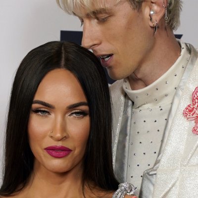 Megan-Fox-Machine-Gun-Kelly-TEASER.jpeg Megan-Fox-Machine-Gun-Kelly-TEASER.jpeg