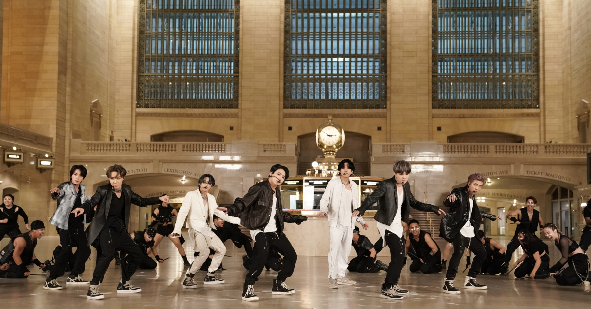 BTS Atemberaubende "ON"Performance in NYCs Central Station bigFM