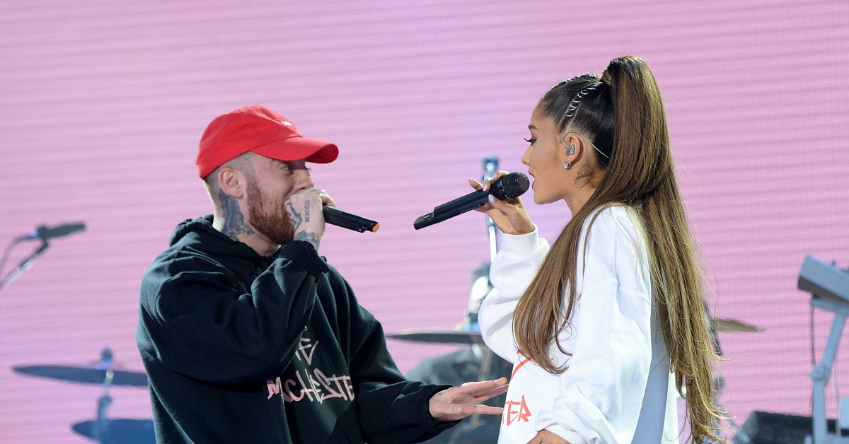 Ariana Grande kuschelt mit Myron, dem Hund von ihrem ...