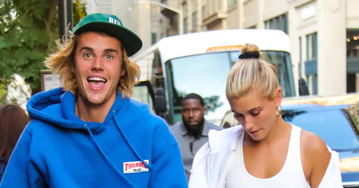 Justin And Hailey Bieber Ziehen Sich Für Calvin Klein Aus Bigfm 