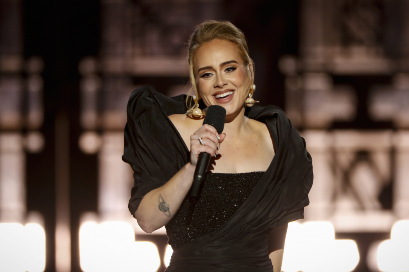 Adele-2021.jpg Adele-2021.jpg