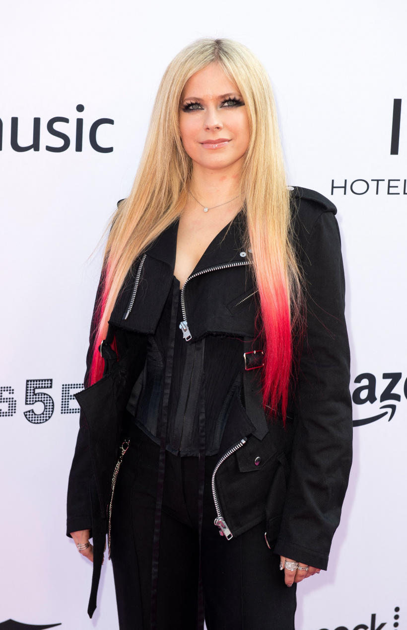 Avril-Lavigne.jpg Avril-Lavigne.jpg