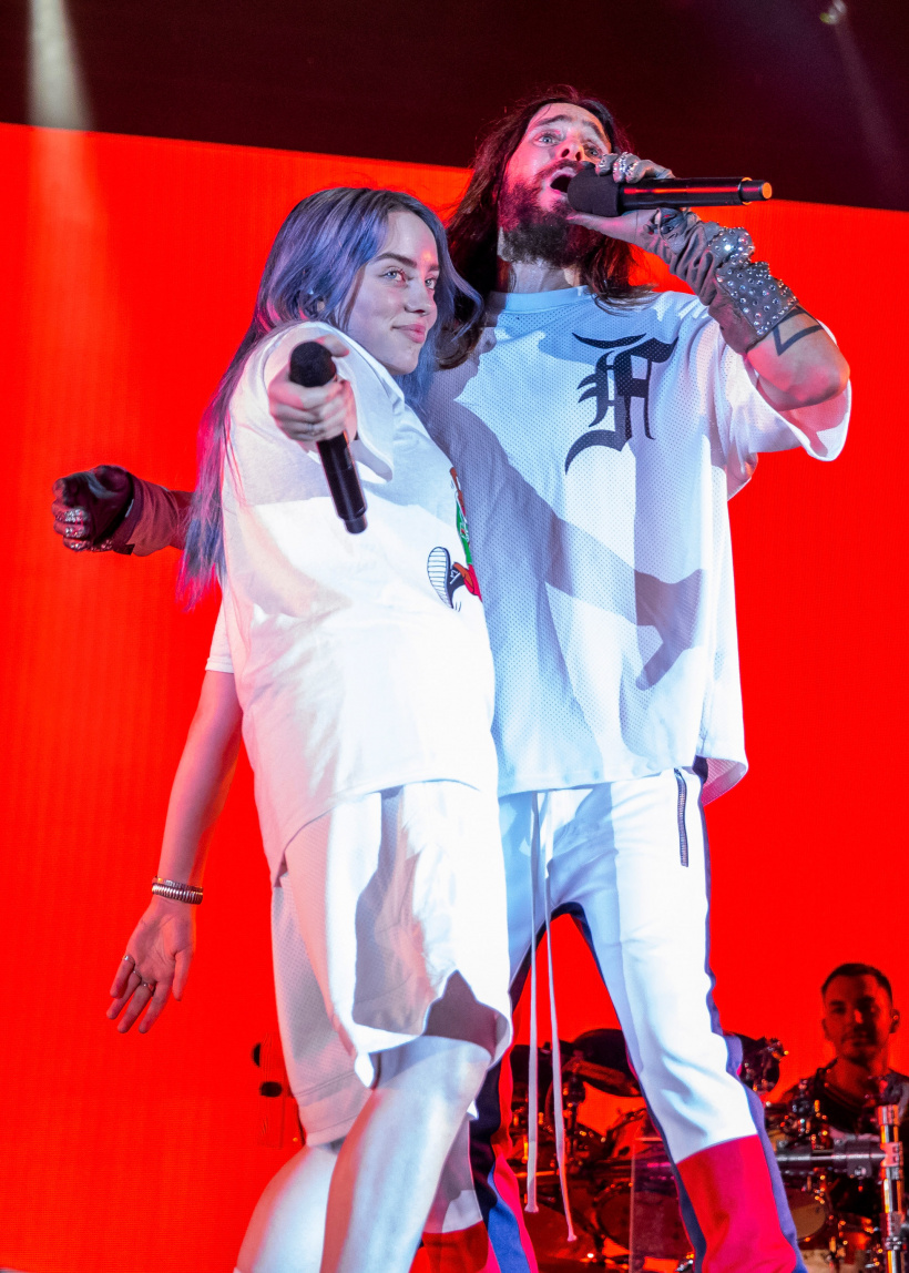 Billie-Eilish-L-performs-with-Jared-Leto-of-30-Seconds-To-Mars.jpg Billie-Eilish-L-performs-with-Jared-Leto-of-30-Seconds-To-Mars.jpg
