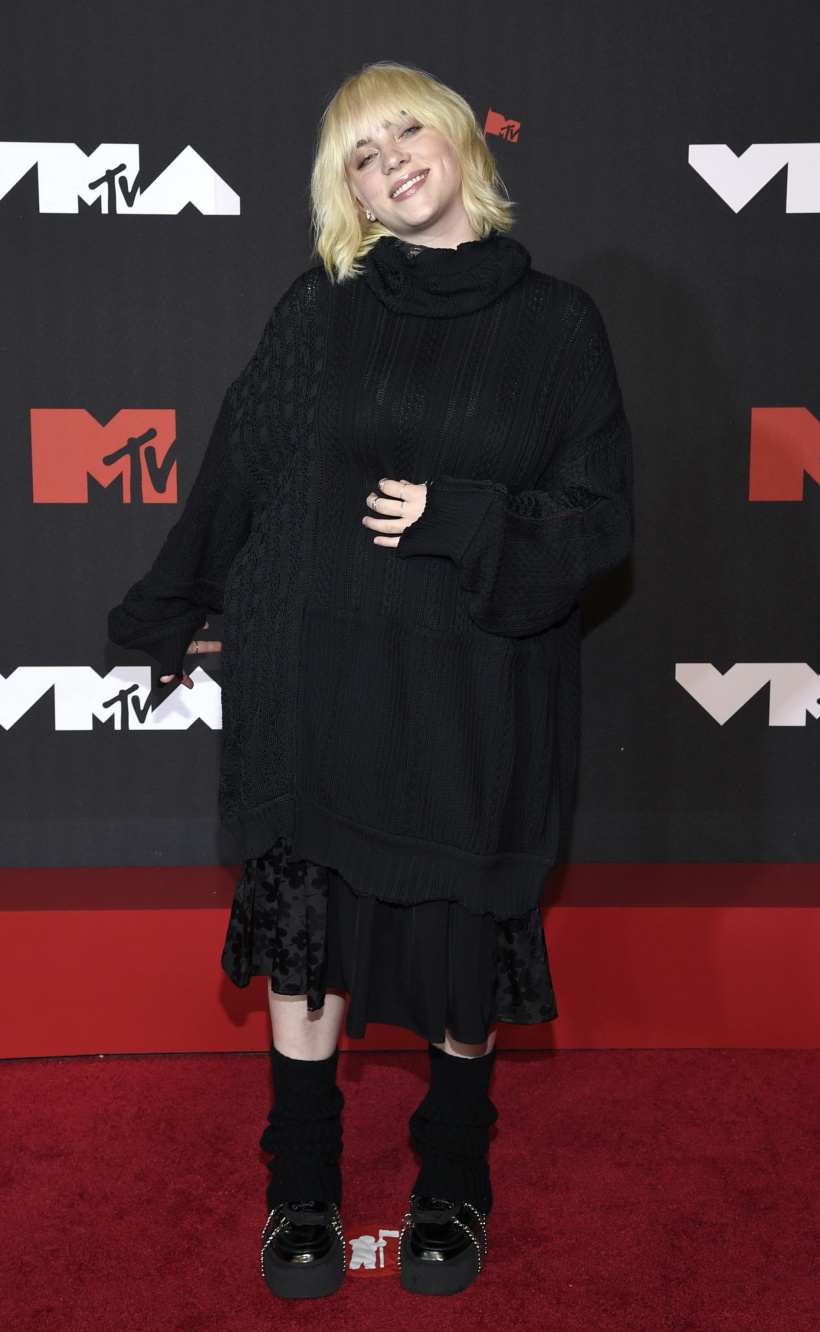 Billie-Eilish.jpg Billie-Eilish.jpg