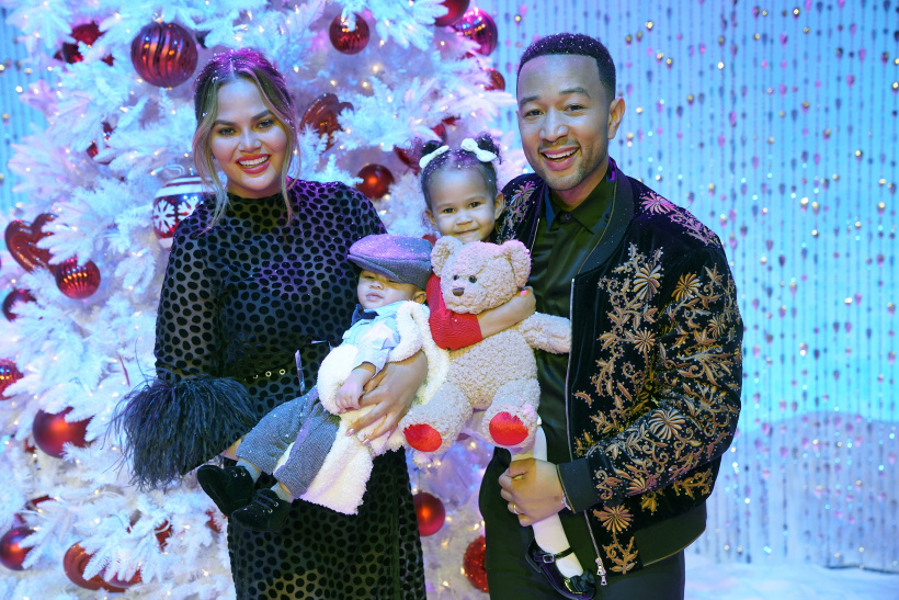 Chrissy-Teigen-Miles-Luna-John-Legend.jpg Chrissy-Teigen-Miles-Luna-John-Legend.jpg