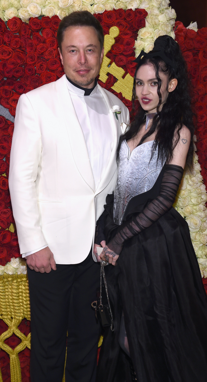 Elon-Musk-and-Grimes.jpg Elon-Musk-and-Grimes.jpg