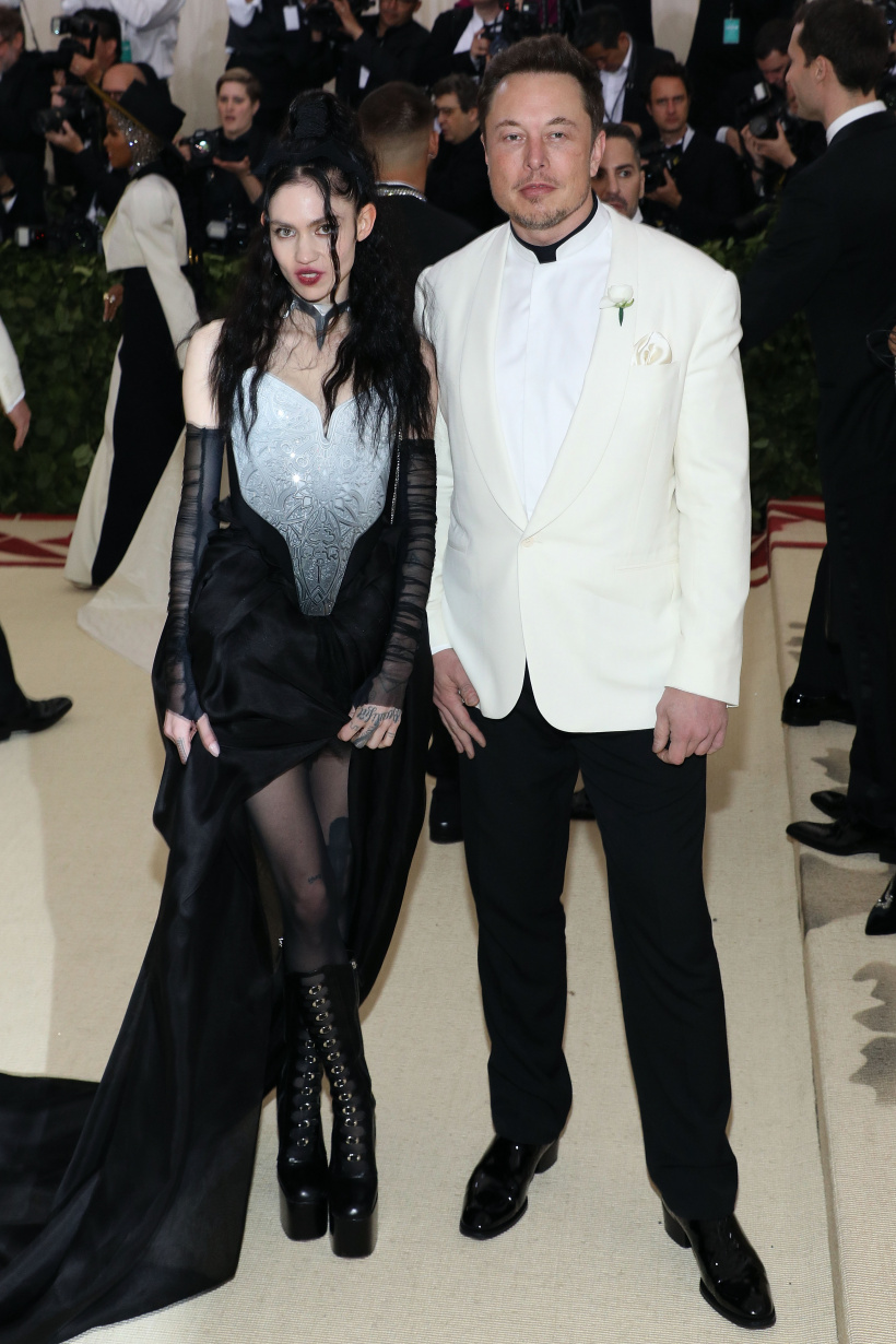 Elon-Musk-and-Grimes.jpg Elon-Musk-and-Grimes.jpg