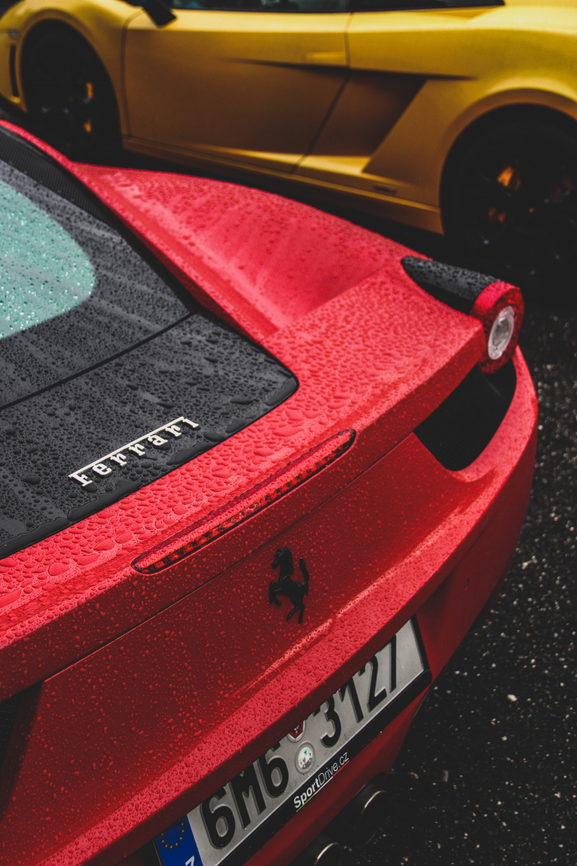 Ferrari.jpg Ferrari.jpg