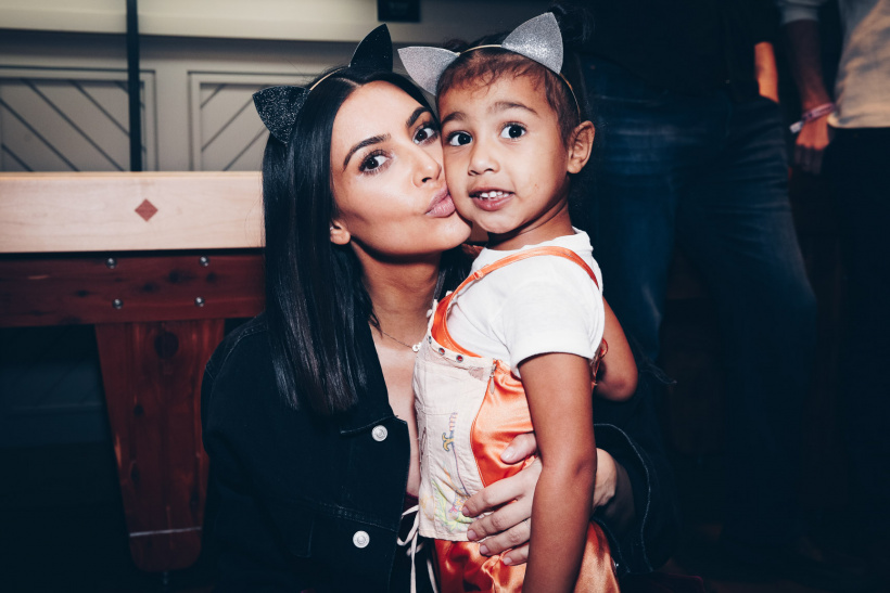 Kim Kardashian & North Kim Kardashian & North