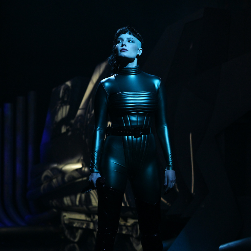 Halsey.jpg Halsey.jpg