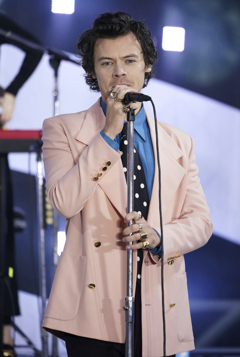 Harry-Styles.jpg Harry-Styles.jpg