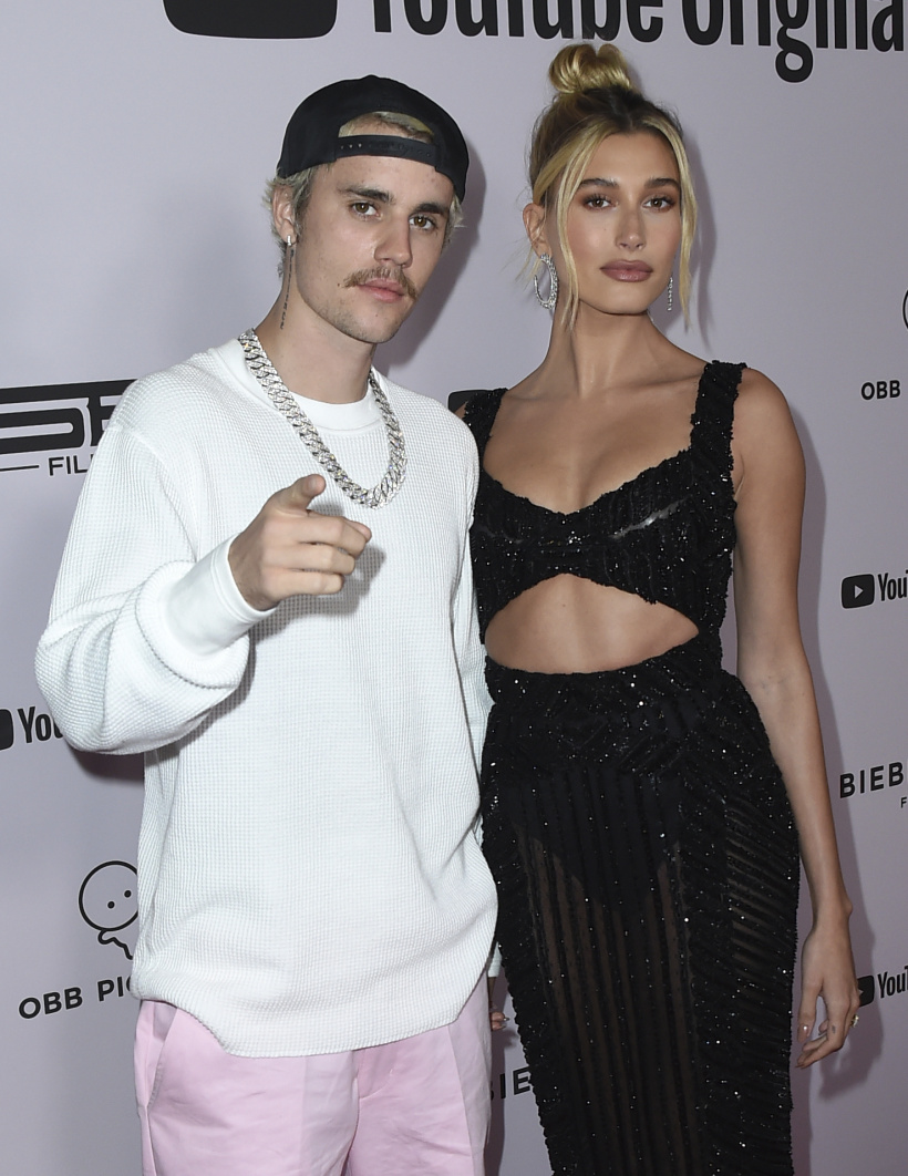 Justin-Bieber-and-Hailey.jpg Justin-Bieber-and-Hailey.jpg