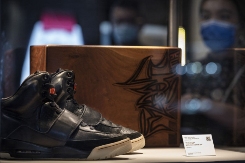 Kanye-Wests-Nike-Air-Yeezy-1-sneaker.jpg