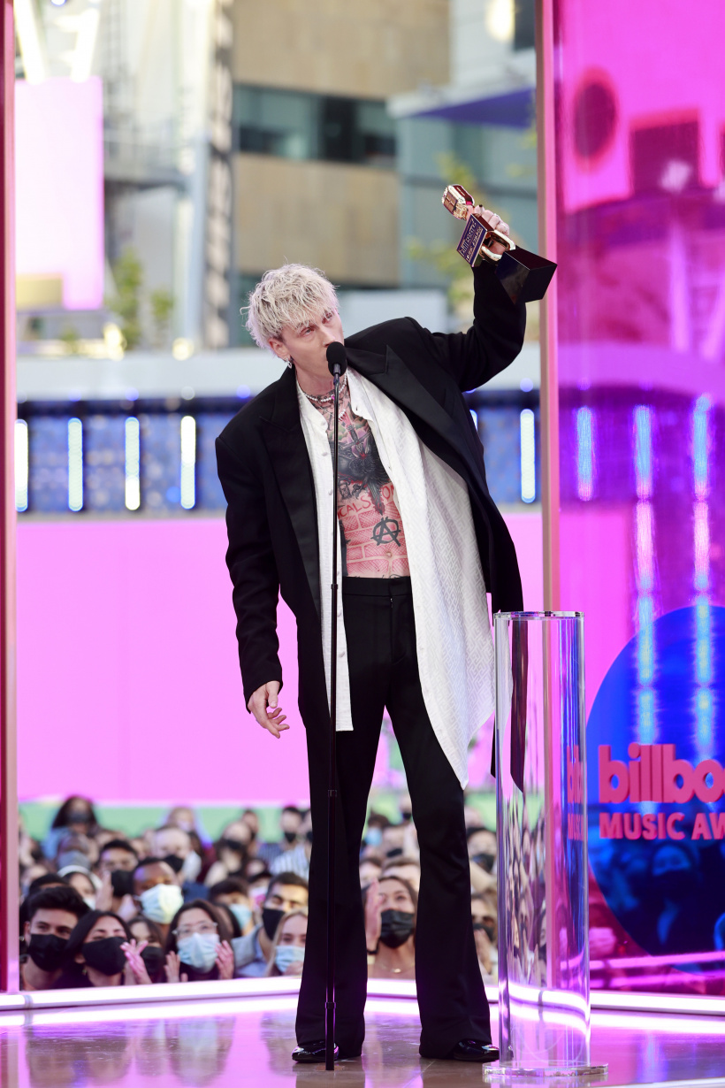 Machine-Gun-Kelly.jpg Machine-Gun-Kelly.jpg