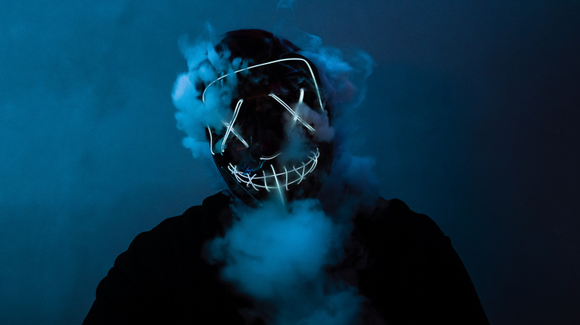 Maske-Rauch.jpg Maske-Rauch.jpg