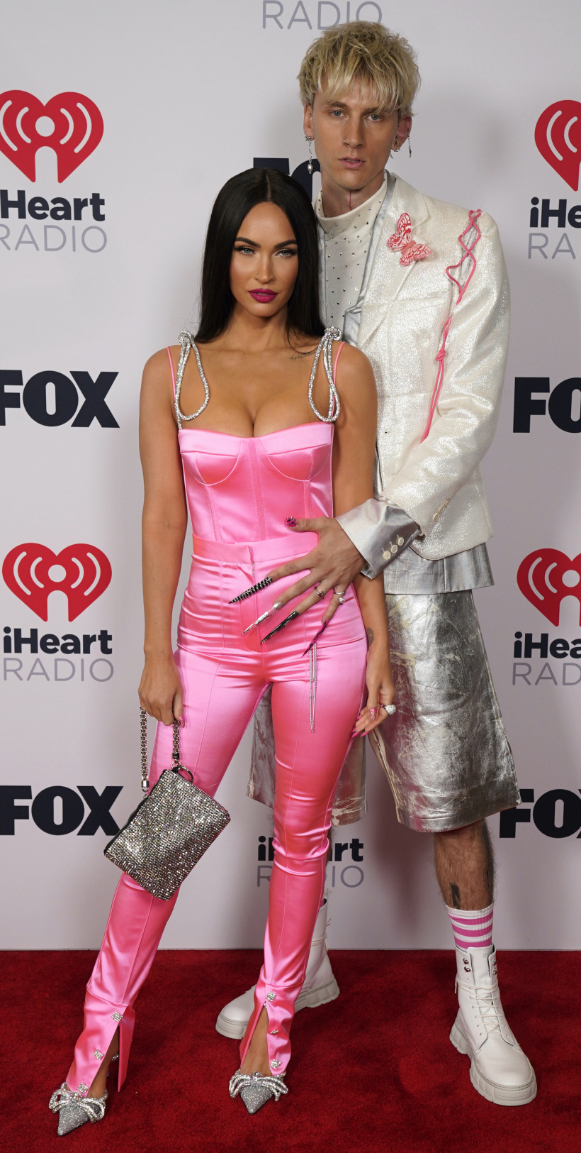Megan-Fox-and-Machine-Gun-Kelly-.jpg Megan-Fox-and-Machine-Gun-Kelly-.jpg
