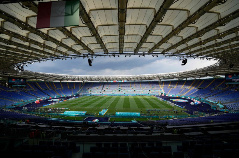 Olympic-Stadium-before-the-UEFA-EURO-2020.jpg