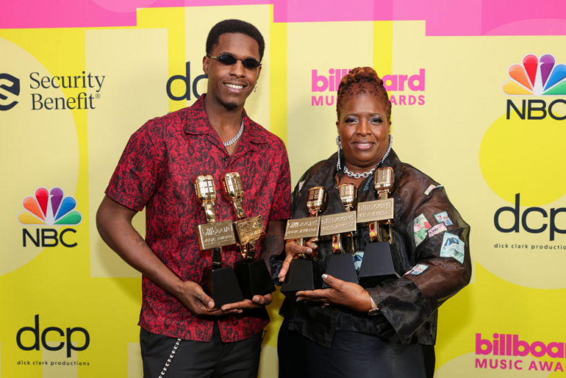 Pop-Smoke-Verwandte-Obasi-Jackson-and-Audrey-Jackson.jpg Pop-Smoke-Verwandte-Obasi-Jackson-and-Audrey-Jackson.jpg