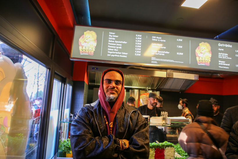 Rapper-Massiv-im-Donerladen.jpg Rapper-Massiv-im-Donerladen.jpg