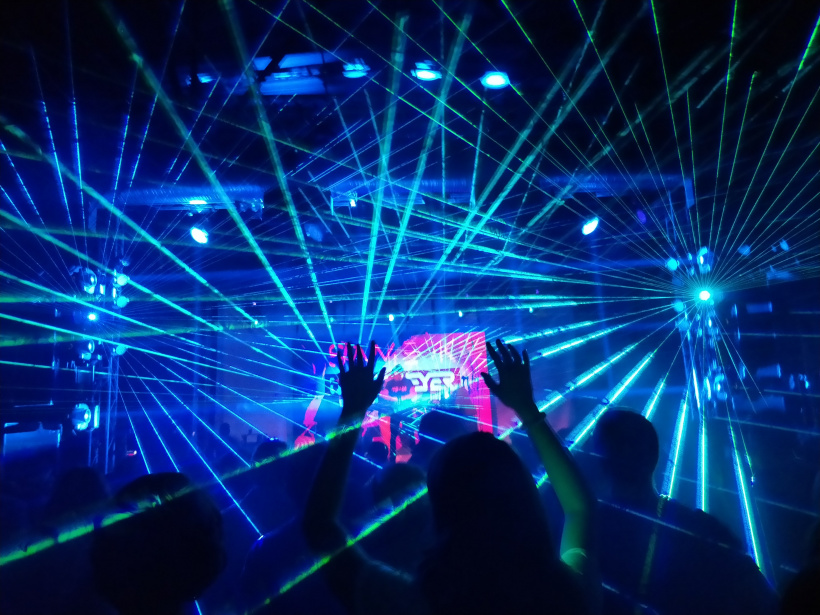 Rave.jpg Rave.jpg