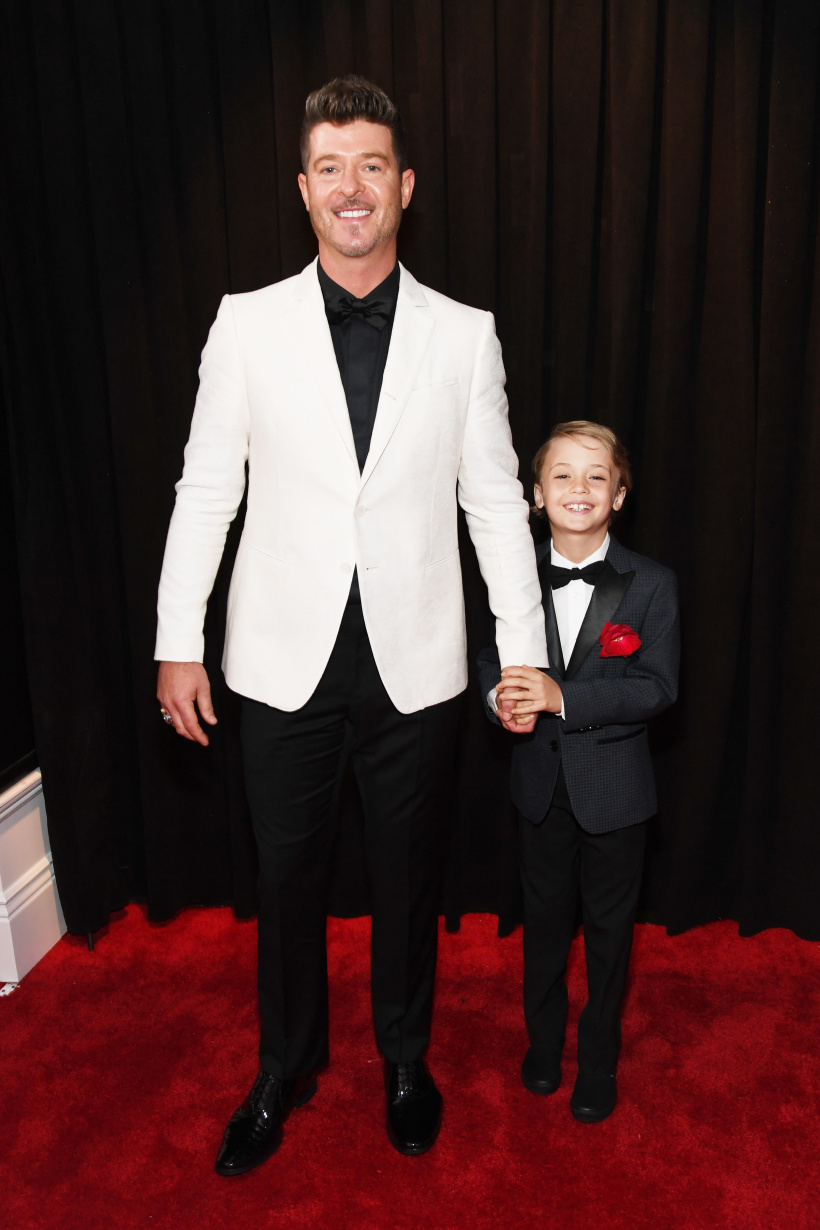 Robin-Thicke-and-son-Julian-Fuego-Thicke.jpg Robin-Thicke-and-son-Julian-Fuego-Thicke.jpg