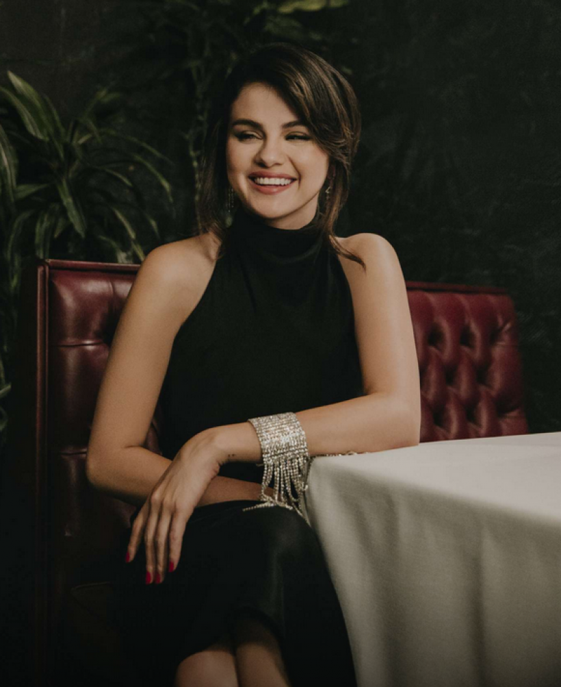 Selena-Gomez-Press.png