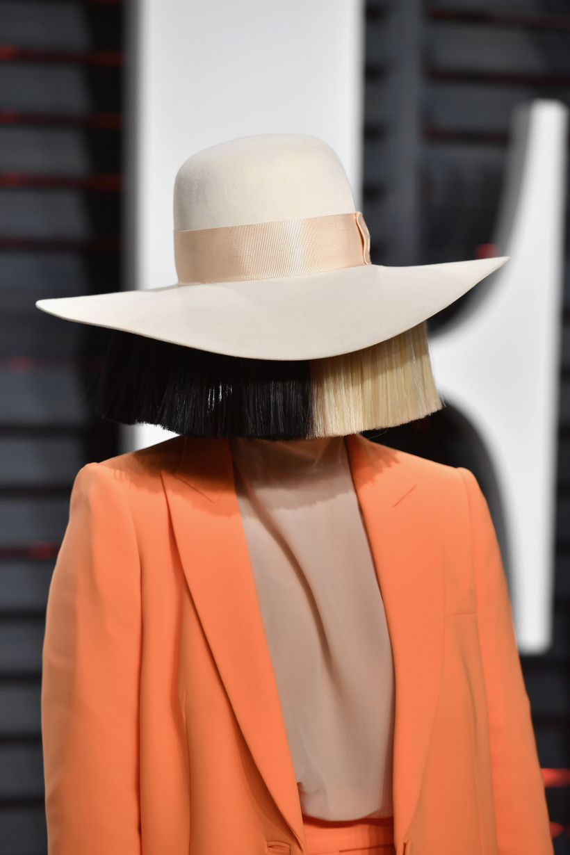 Sia.jpg Sia.jpg