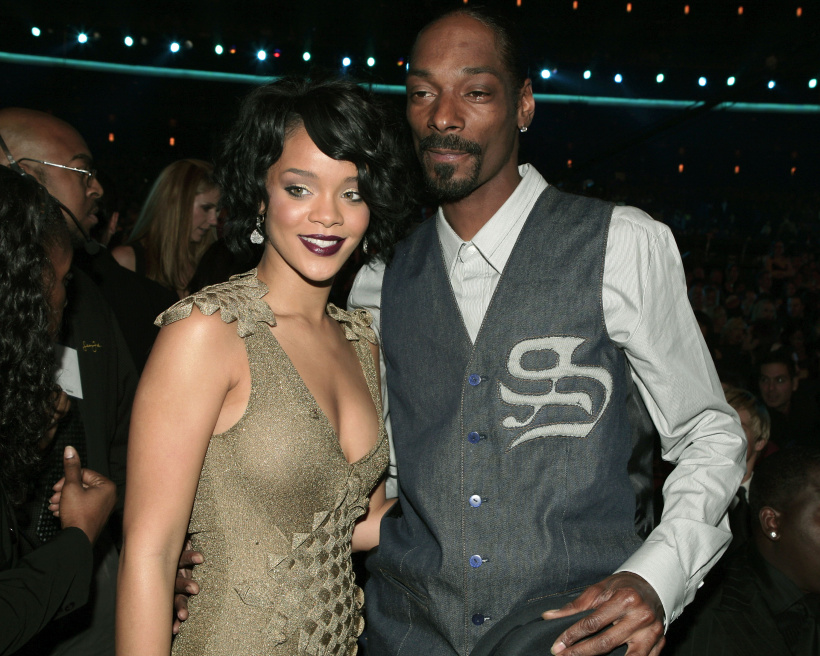 Singer-Rihanna-and-Rapper-Snoop-Dogg.jpg Singer-Rihanna-and-Rapper-Snoop-Dogg.jpg