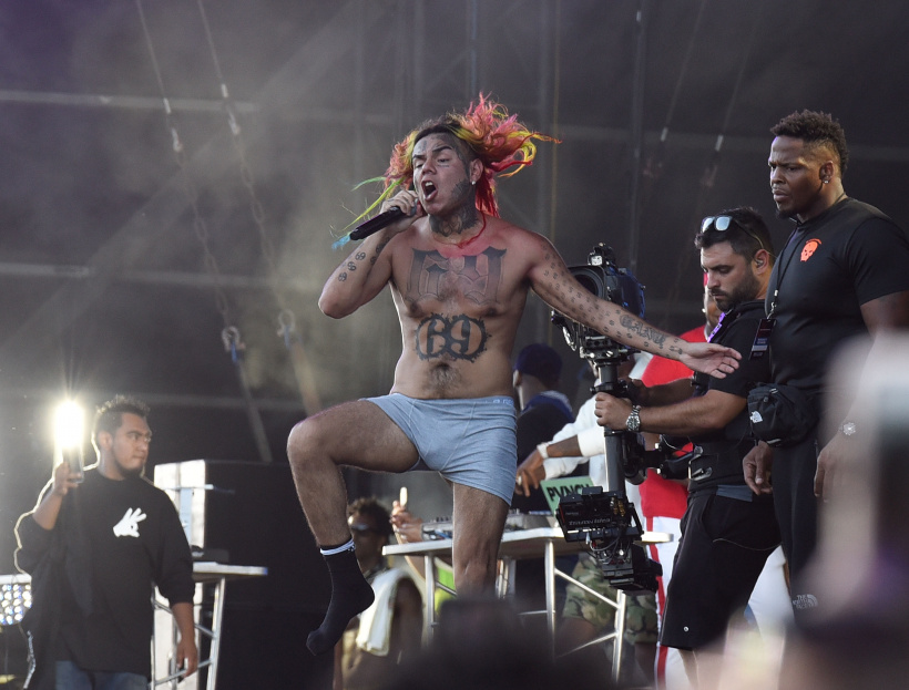 Tekashi-6IX9INE.jpg Tekashi-6IX9INE.jpg