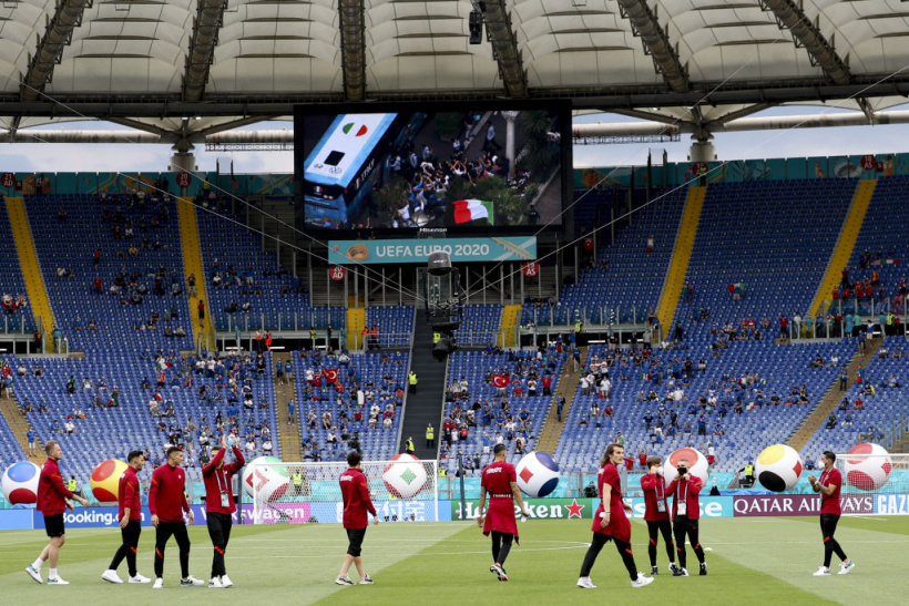 Turkey-and-Italy-at-Stadio-Olimpico-in-Rome.jpg Turkey-and-Italy-at-Stadio-Olimpico-in-Rome.jpg
