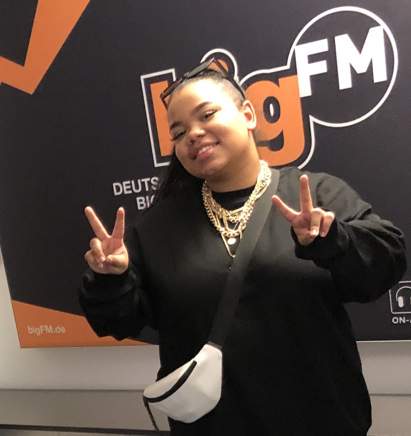 the voice kids zoe wees wer ist berfliegerin control ngerin the voice kids zoe wees wer ist berfliegerin control ngerin