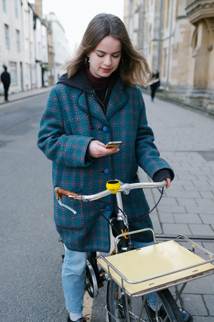 Mit dem Handy auf dem Fahrrad? Das wird teuer! Mit dem Handy auf dem Fahrrad? Das wird teuer!