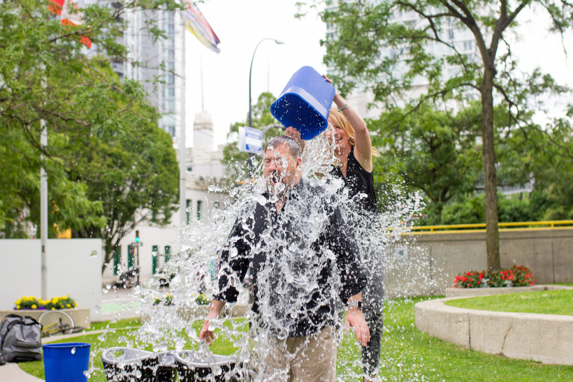 Ice Bucket Challenge Das Internetphänomen der Ice Bucket Challenge hat tatsächlich Wirkung gezeigt