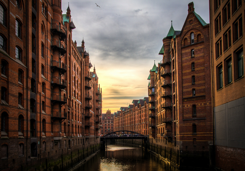 Hamburg, meine Perle: Erlebt eine spannende Rätsel- und Schnitzeljagd durch die Hansestadt Hamburg, meine Perle: Erlebt eine spannende Rätsel- und Schnitzeljagd durch die Hansestadt